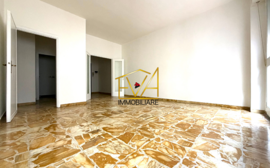 Appartamento con ampia terrazza – LIBERO SUBITO!