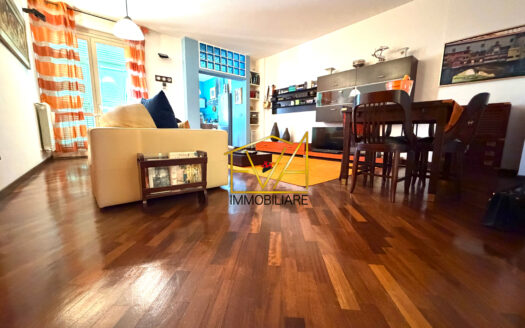 Meraviglioso appartamento con garage vista canali