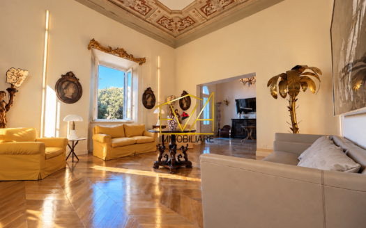 Antignano, appartamento in Villa: residenza di prestigio con affreschi e giardino privato
